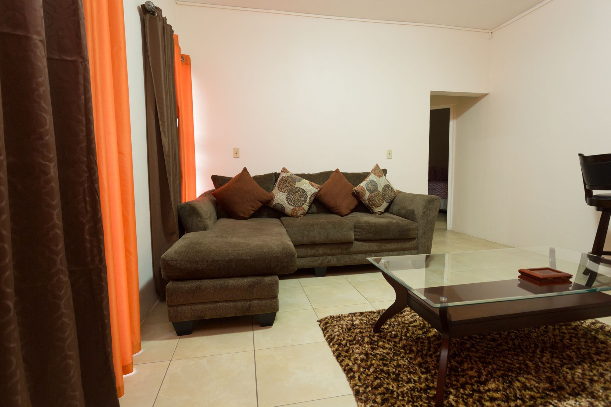 The Embassy Luxury Apt Crystal Towers II Kingston Extérieur photo